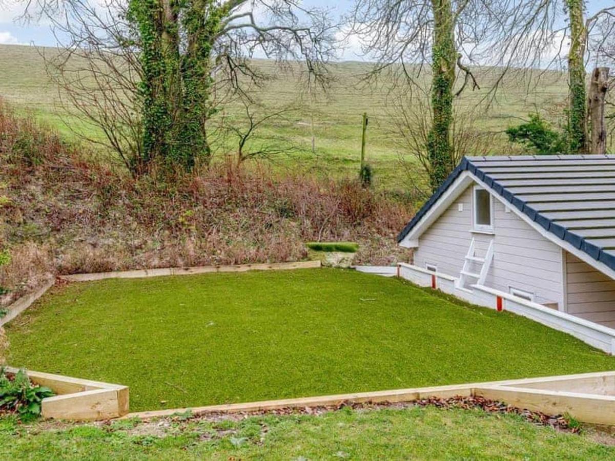 The Hideout, A Detached Lodge, Hot Tub, Heating, Wifi & Parking Long Bredy Exterior photo
